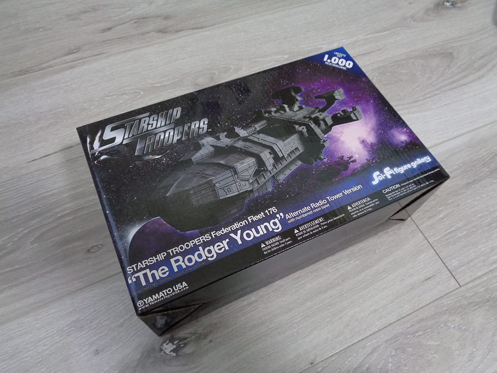 スターシップ・トルーパーズ ロジャー・ヤング号 Sci-Fiフィギュア